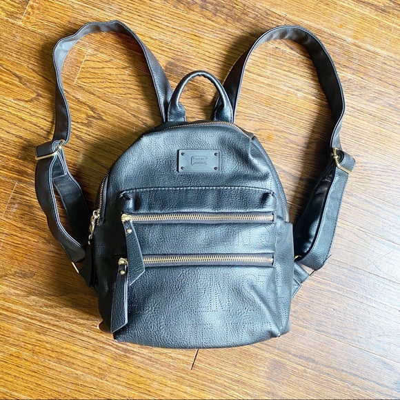 Steve Madden Black Backpack Gold Zippers - Picture 1 of 7
